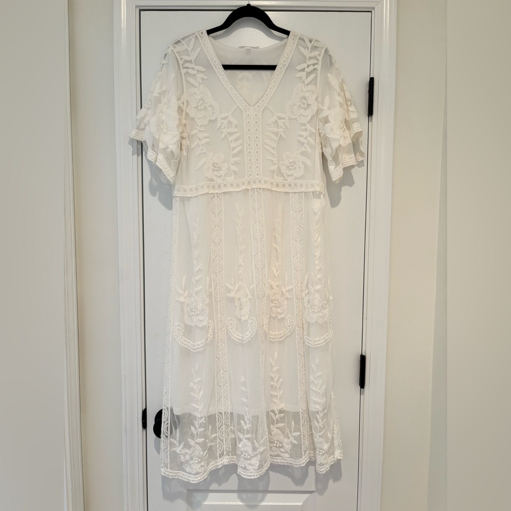 Bella Ella Off White Tiered Midi Sundress with Flutter Sleeves